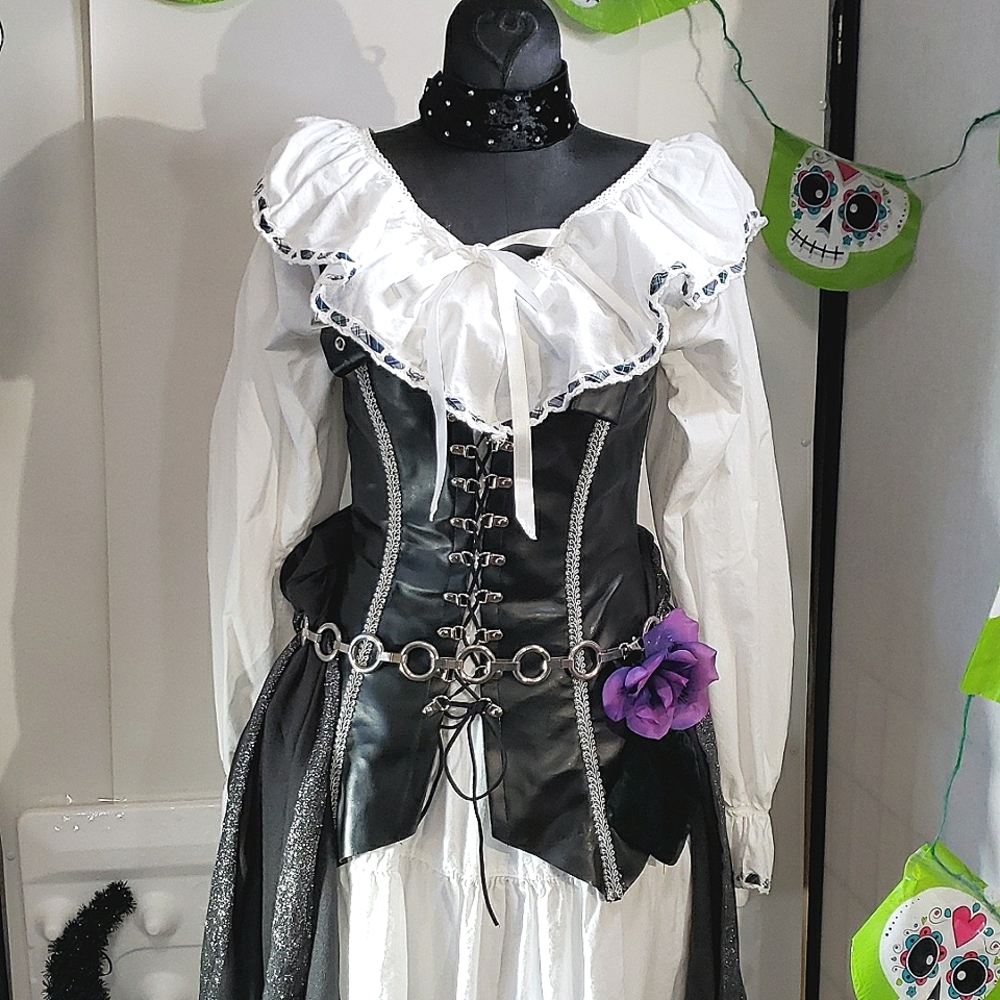 Rennisance Wench Costume Size M/Lg